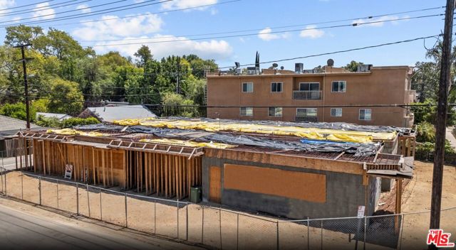 5754 Woodman Avenue, Van Nuys CA: https://media.crmls.org/mediaz/83ac4d14-4691-4d37-ba1e-2e28e36559fc.jpg
