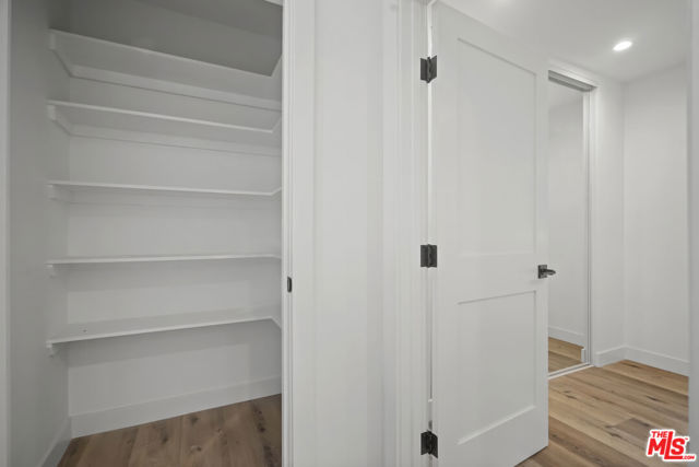 2808 S Cloverdale Avenue, Los Angeles CA: https://media.crmls.org/mediaz/83acbe9e-15f2-494d-866c-bc6e7c792665.jpg