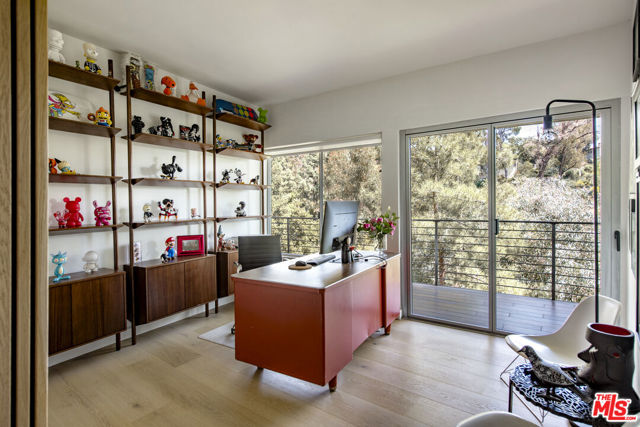 6150 Mulholland Highway, Los Angeles CA: https://media.crmls.org/mediaz/83acf592-704f-4fd2-945e-34b896de314c.jpg