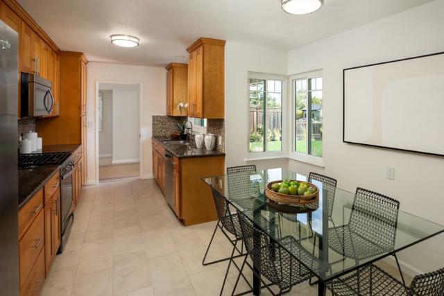 1040 Russell Avenue, Los Altos CA: https://media.crmls.org/mediaz/83acfc8b-0262-48c3-9de9-7e25c86f5843.jpg