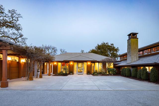 18 Touche, Carmel CA: https://media.crmls.org/mediaz/83ad7291-41fc-4365-ad5a-759932825c70.jpg