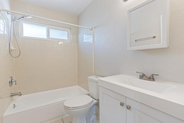1810 Queen Victoria Way, San Jose CA: https://media.crmls.org/mediaz/83ad896f-6d73-4895-80ca-378559256089.jpg
