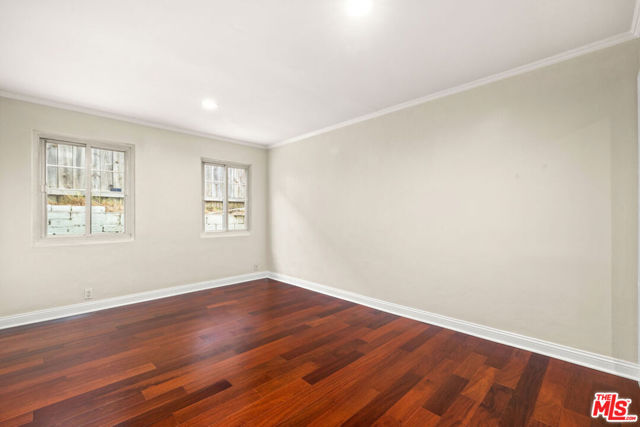 427 W Manchester Avenue, Playa del Rey CA: https://media.crmls.org/mediaz/83adaa9b-e321-4d56-b173-a52c845445a3.jpg