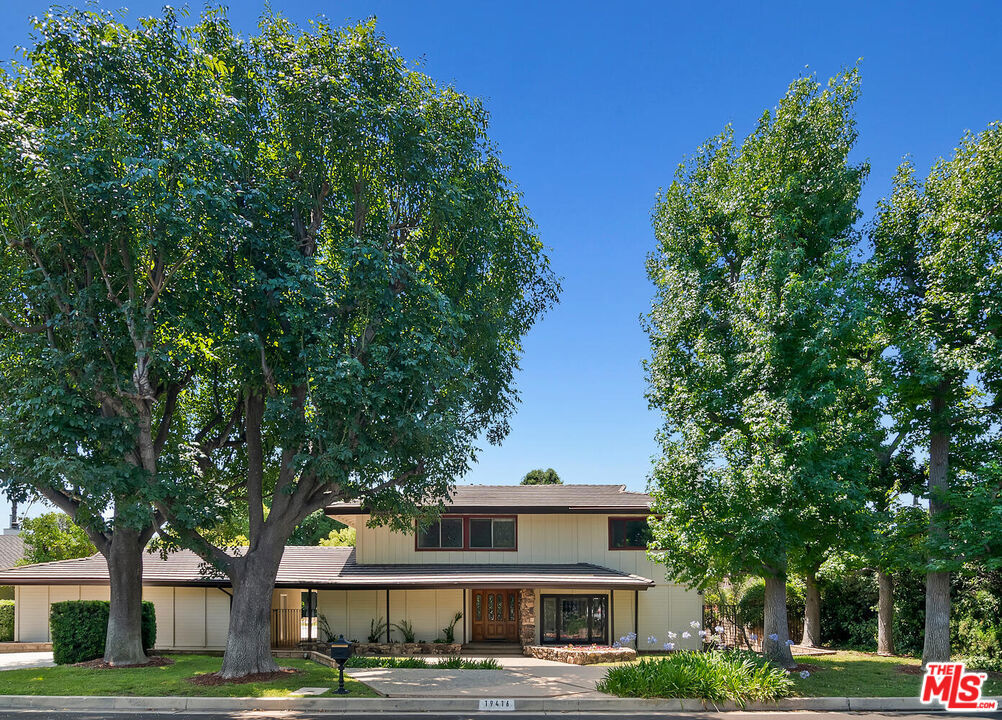 19416 Kinzie Street