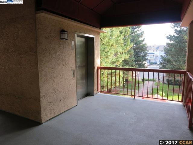 1310 Walden Rd, Walnut Creek CA: https://media.crmls.org/mediaz/83af0cba-2c9e-464f-ad99-6fab8a8196e7.jpg