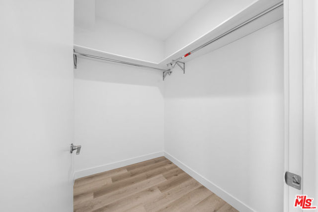 5612 Lexington Avenue, Los Angeles CA: https://media.crmls.org/mediaz/83af36c6-0242-422c-9a13-f8b37f2064f3.jpg