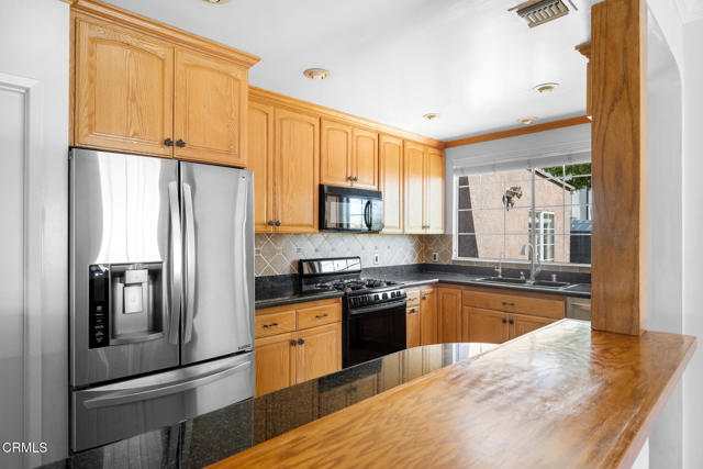 Detail Gallery Image 14 of 56 For 2444 N Parish Pl, Burbank,  CA 91504 - 3 Beds | 1 Baths