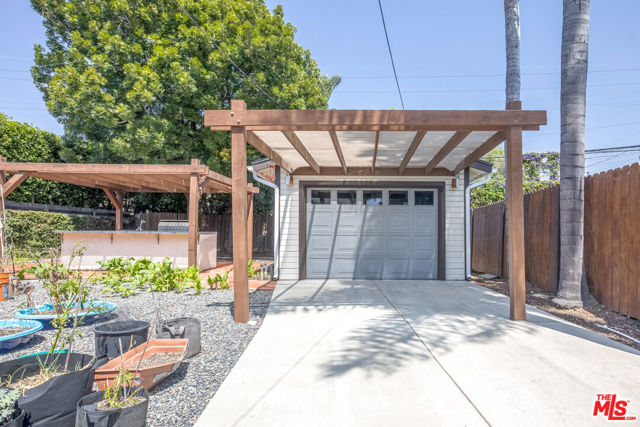 Logn driveway to a garage