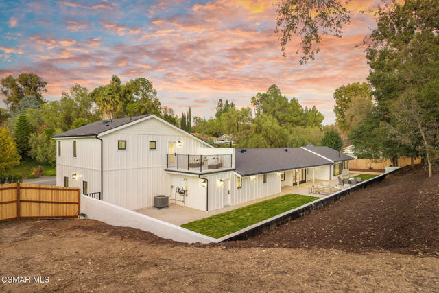 1324 La Granada Drive, Thousand Oaks CA: https://media.crmls.org/mediaz/83b13c83-5c88-4ac3-9516-dfb50f87159d.jpg