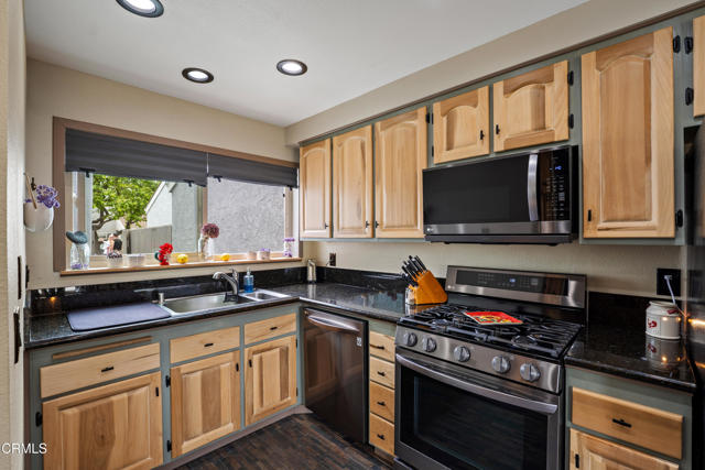 468 Rockman Way, Port Hueneme CA: https://media.crmls.org/mediaz/83b2140d-e1d1-4891-a43a-926f3dfd4ed5.jpg