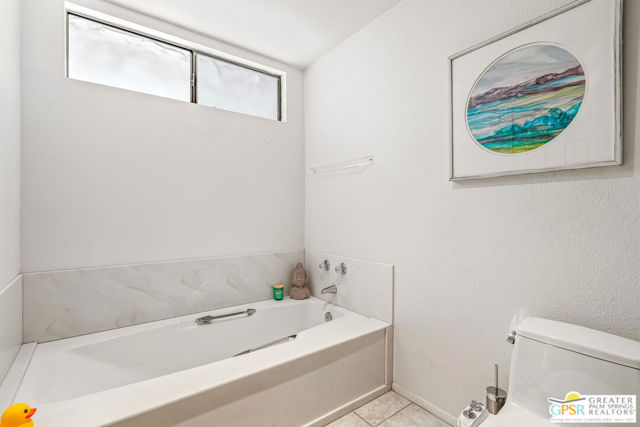 120 E Perlita Circle, Palm Springs, CA 92264