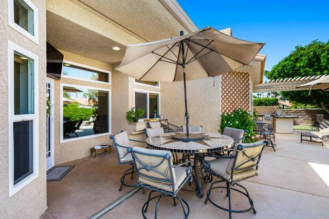 Image 21 of 50 For 370 Links Drive