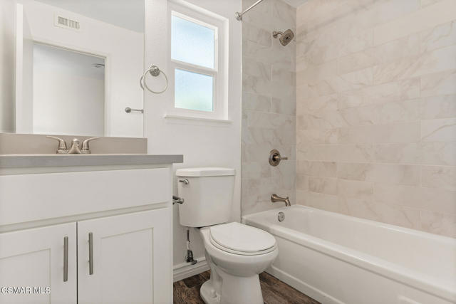 191 Rockrose Lane, Oak Park CA: https://media.crmls.org/mediaz/83b25e0a-1a6e-43d1-80c8-3fe670b7e42f.jpg