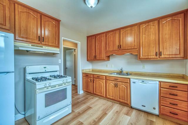 820 Linda Mar Boulevard, Pacifica CA: https://media.crmls.org/mediaz/83b25e57-8618-4cb5-a5e7-9855f64f1498.jpg