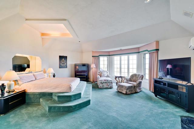 21697 Rainbow Drive, Cupertino CA: https://media.crmls.org/mediaz/83b26871-cd61-4798-b224-48afdf513dd1.jpg