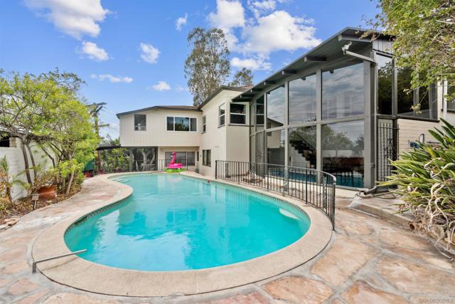 4811 E Alder Dr, San Diego CA: https://media.crmls.org/mediaz/83b2cff9-0567-4275-94bf-7566cc1c2608.jpg