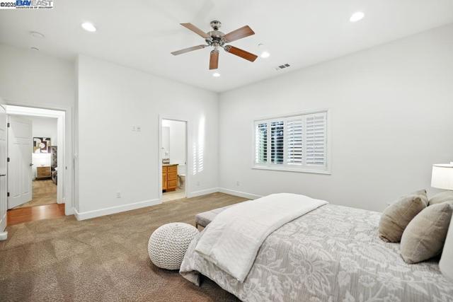 874 Overhill Dr, Hayward CA: https://media.crmls.org/mediaz/83b35158-eaba-4800-a33f-bae09eb14ebb.jpg