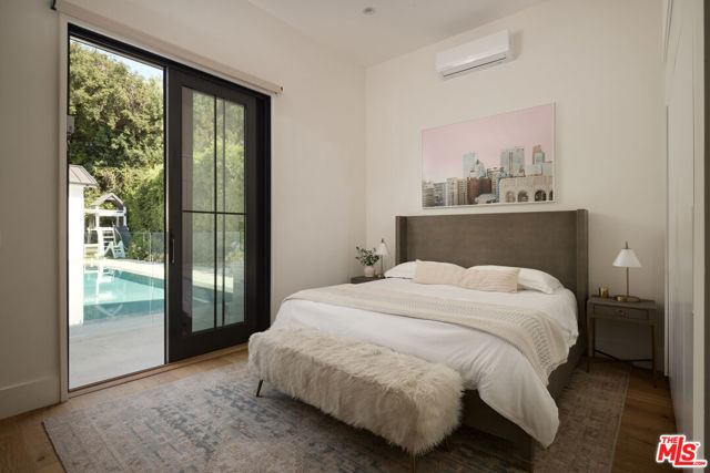 4634 White Oak Avenue, Encino CA: https://media.crmls.org/mediaz/83b3a65b-94e1-4197-9566-1a4b6b03bcfa.jpg