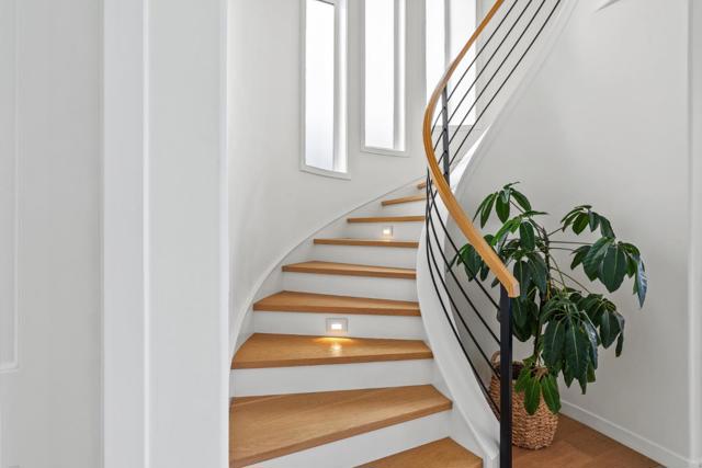 108 Grove Lane, Capitola CA: https://media.crmls.org/mediaz/83b3c2d4-7ba0-43f4-b89c-6da6690fa491.jpg