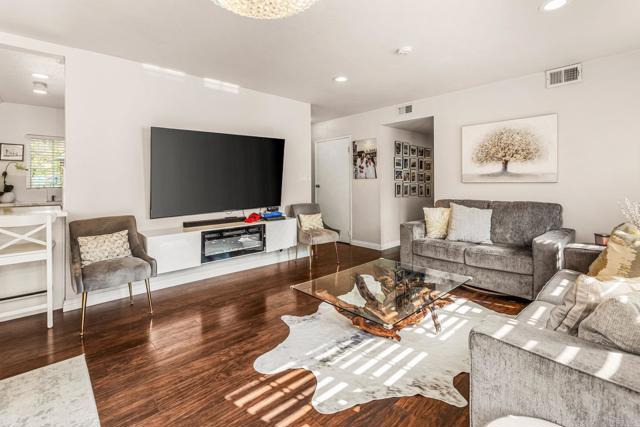 5851 Jackson Dr, La Mesa CA: https://media.crmls.org/mediaz/83b3c97e-6524-45ef-9a05-cd84622ebe75.jpg