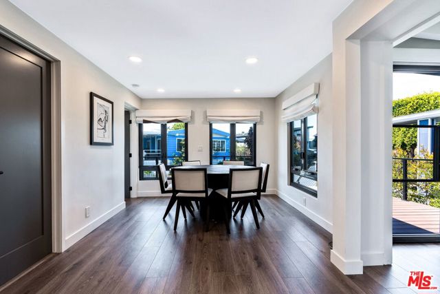 29500 Heathercliff Road, Malibu CA: https://media.crmls.org/mediaz/83b42fba-2596-472d-b219-fd465bf91f72.jpg