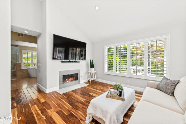 2445 Ranchgrove Drive, Westlake Village CA: https://media.crmls.org/mediaz/83b46a20-0701-45ee-ad5c-ae29bf0ac26a.jpg