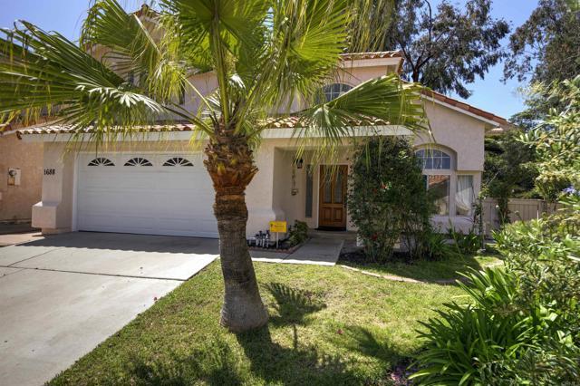 Detail Gallery Image 4 of 44 For 1688 Crystal Ridge Ct, Vista,  CA 92081 - 4 Beds | 2/1 Baths