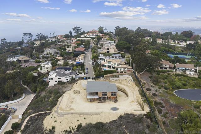 7111 Encelia, La Jolla CA: https://media.crmls.org/mediaz/83b5af7b-c666-4d50-aa43-3efb38b79e1c.jpg