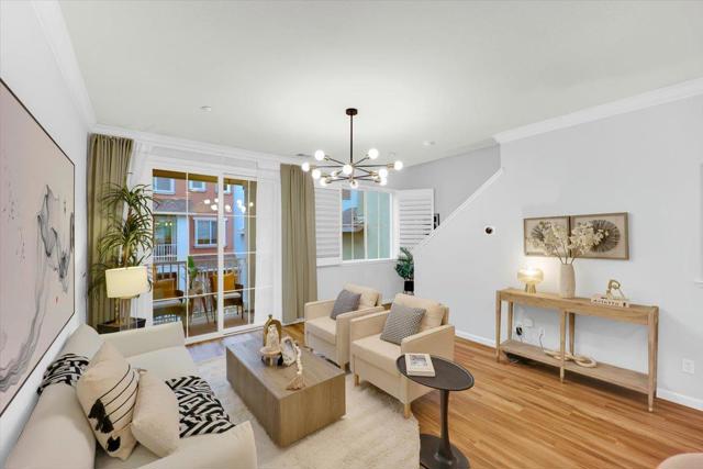193 Fable Court, Mountain View CA: https://media.crmls.org/mediaz/83b5cd63-7a2e-402c-bdf1-19660714e34f.jpg