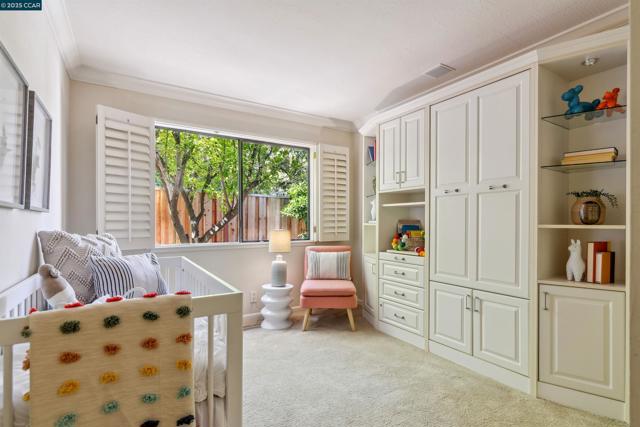 924 Cheyenne Dr, Walnut Creek CA: https://media.crmls.org/mediaz/83b5e748-b271-4c07-b8be-1db231310754.jpg