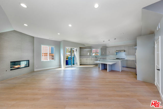 2143 Kerwood Avenue, Los Angeles CA: https://media.crmls.org/mediaz/83b5ed0e-8733-4833-8818-498197b786b5.jpg