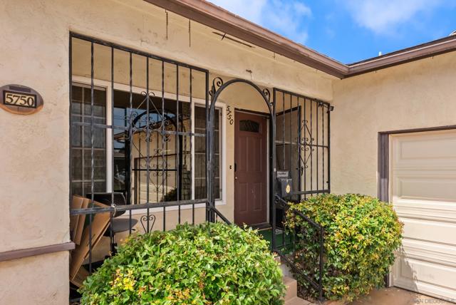 5750 Roanoke St, San Diego CA: https://media.crmls.org/mediaz/83b60f19-7629-4f38-b6f7-e233963079e6.jpg
