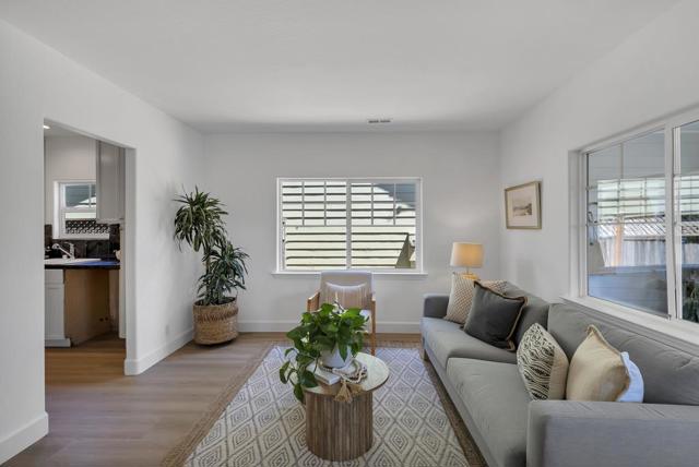 2625 Howe Street, Santa Cruz CA: https://media.crmls.org/mediaz/83b68af1-fda5-470d-ac3e-339ff26c1720.jpg