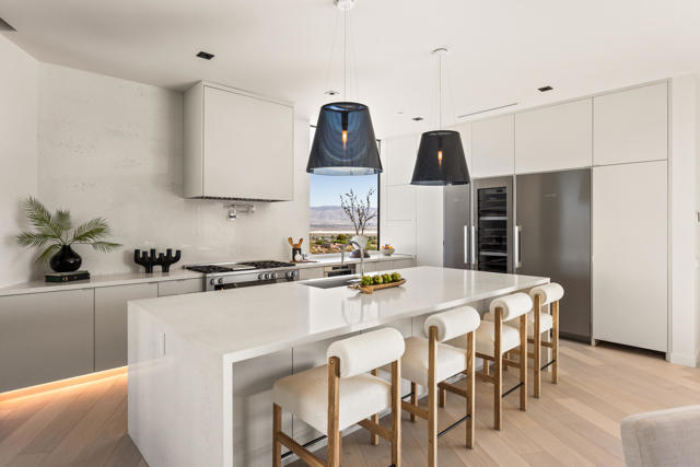 2085 Desert Flower Court, Palm Springs CA: https://media.crmls.org/mediaz/83b750d3-d00c-49a4-bd62-6a99b6e4cecf.jpg