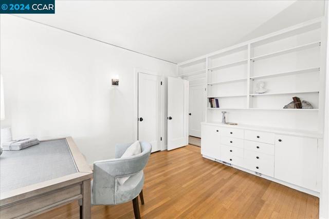 Image 22 of 60 For 900 Spruce Street