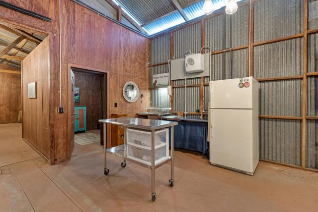 804 Comstock Road, Hollister CA: https://media.crmls.org/mediaz/83b77ded-233c-433b-b66f-9ca1ee46ce0f.jpg