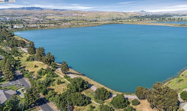 3693 Mohr Ave, Pleasanton CA: https://media.crmls.org/mediaz/83b82852-28ca-4f4c-80f6-debe736755fd.jpg