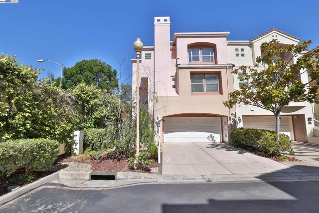 11030 Via Sorrento, Cupertino CA: https://media.crmls.org/mediaz/83b85d93-3573-4495-83e8-55a15fdf9dda.jpg