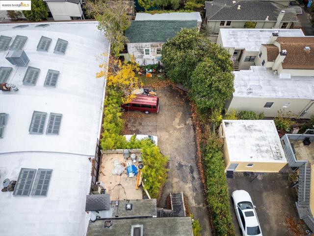 2331 San Pablo Ave, Berkeley CA: https://media.crmls.org/mediaz/83b99f68-7399-44a3-8d5f-9e19baab3926.jpg