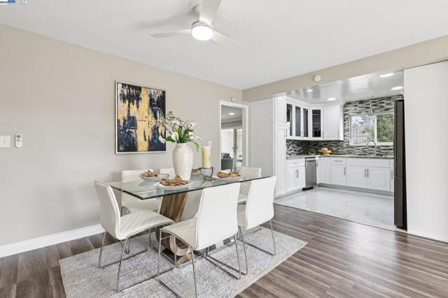 28399 Cubberley Ct, Hayward CA: https://media.crmls.org/mediaz/83b9a681-2855-4ba7-94bb-b55fad028173.jpg