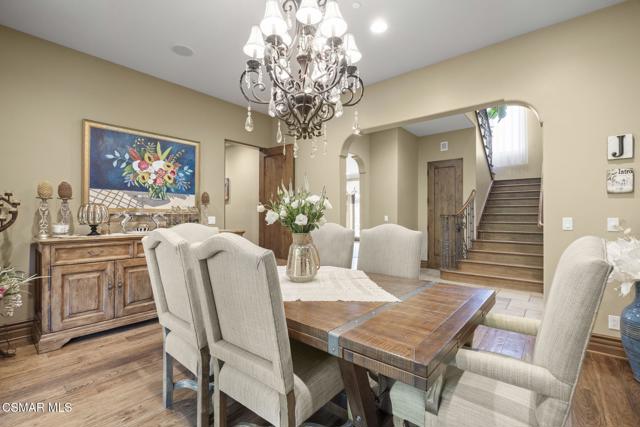 82 Queens Garden Drive, Thousand Oaks CA: https://media.crmls.org/mediaz/83ba5f36-e7a6-46e4-a7d7-4da13659e234.jpg