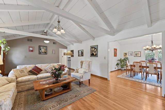 861 Riverside Drive, Los Altos CA: https://media.crmls.org/mediaz/83bc7477-46e8-400b-901d-7dbd94a3020e.jpg