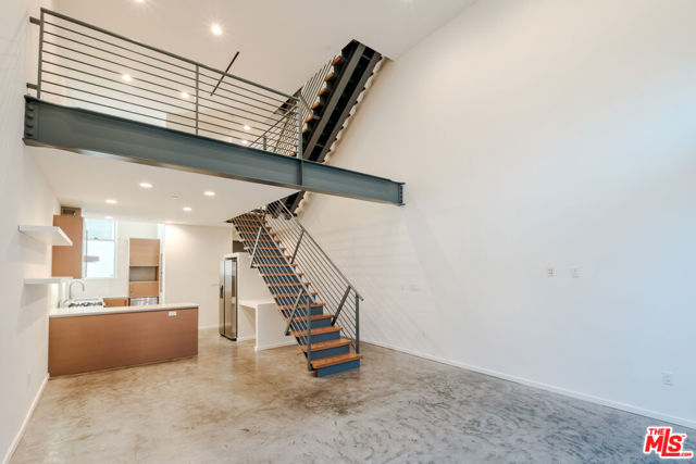 1220 N Orange Grove Avenue, West Hollywood CA: https://media.crmls.org/mediaz/83bdd95e-9b25-42f0-91b1-b0bdcf471783.jpg