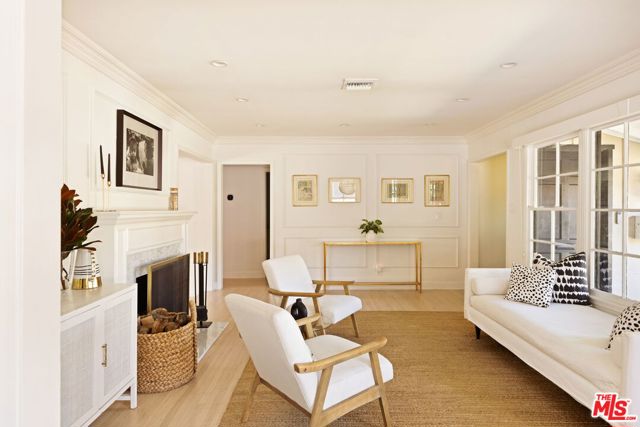 13128 Hartsook Street, Sherman Oaks CA: https://media.crmls.org/mediaz/83bec53d-8ebd-4602-b22c-5bba1b6aaa13.jpg