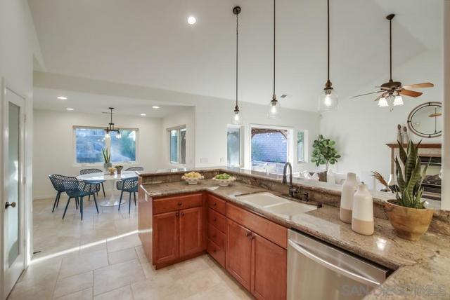 14590 Kent Hill Way, Poway CA: https://media.crmls.org/mediaz/83bed6e2-e8ec-466c-8336-5caf971fefb2.jpg