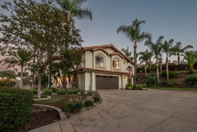 Detail Gallery Image 2 of 21 For 1210 Cypress Dr, Vista,  CA 92084 - 5 Beds | 4 Baths