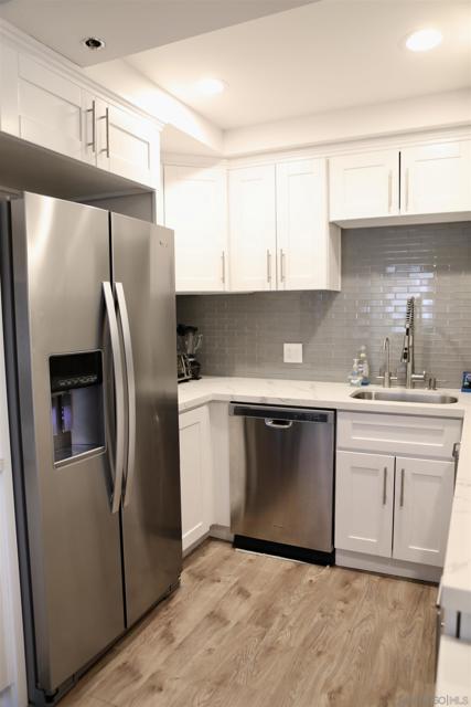 1682 Circa Del Lago, San Marcos CA: https://media.crmls.org/mediaz/83bf1779-0e26-4831-8d66-9c36e4d26258.jpg
