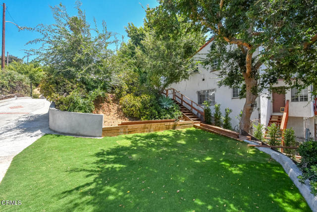 4035 W Avenue 42, Los Angeles CA: https://media.crmls.org/mediaz/83bfb93b-d592-4928-8e23-be5799e26547.jpg