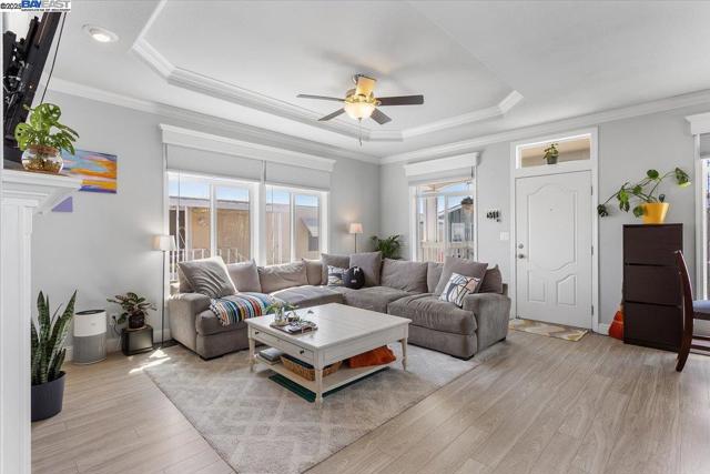 3015 E Bayshore Road #423, Redwood City CA: https://media.crmls.org/mediaz/83bffa57-d569-4723-9953-336e46625933.jpg