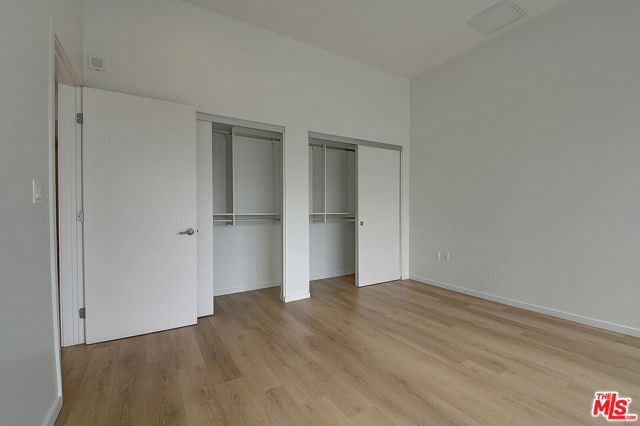 200 W Ocean Boulevard, Long Beach CA: https://media.crmls.org/mediaz/83c02e44-7799-46b5-9e2e-73d255ebeacb.jpg
